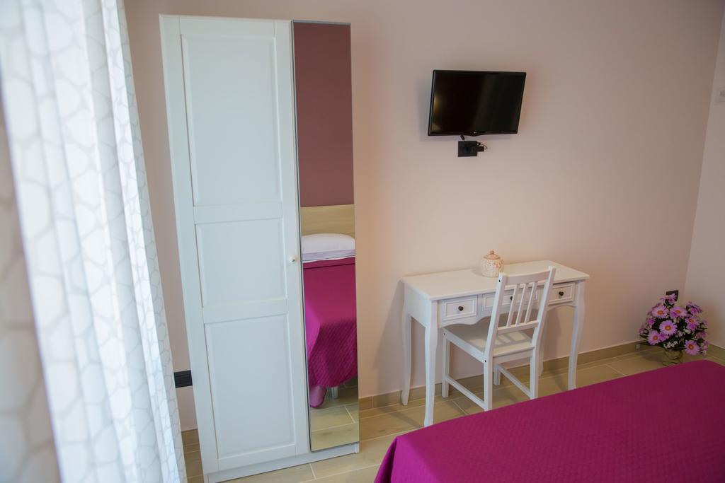 Gleda Rooms In The Square Pompeya Exterior foto